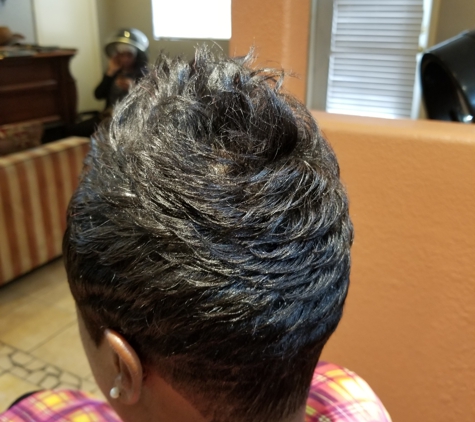 Spa 313 Salon - Inglewood, CA. lined me up ����