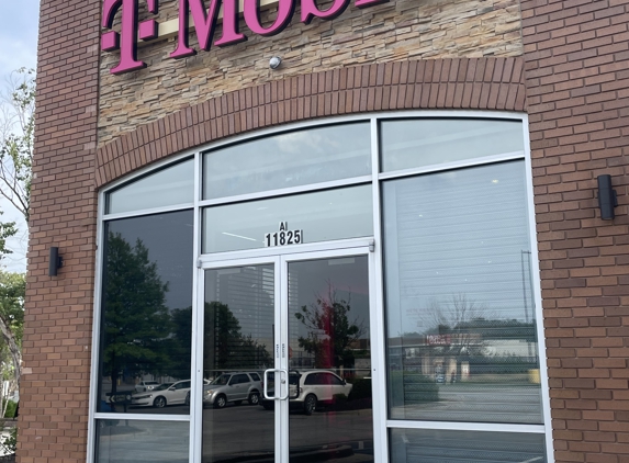 T-Mobile - Independence, MO
