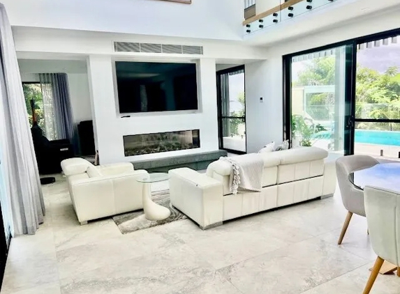 Noosa Tiles & Fires - Noosaville, QLD