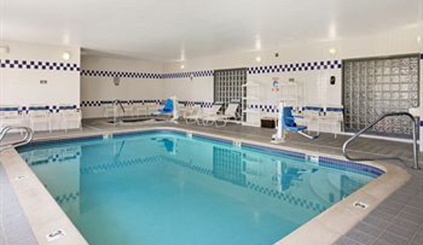 Baymont Inn & Suites - Lakewood, CO