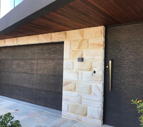 B & D Garage Doors Hervey Bay & Fraser Coast - Pialba, QLD