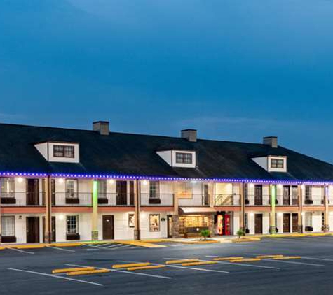 Baymont Inn & Suites - Commerce, GA