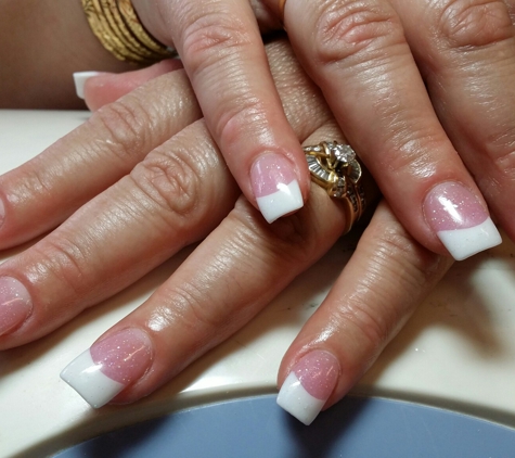 Beauty Nails & Tan - Cape Coral, FL