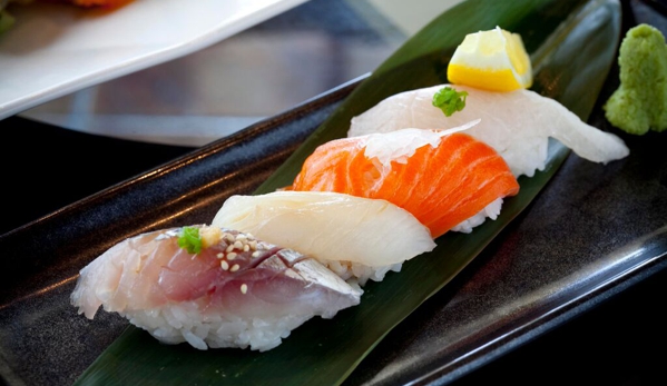 Mikuni Japanese Restaurant & Sushi Bar - Davis, CA
