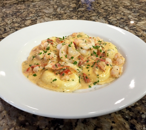 NY Pizza Spot - Melbourne, FL. N.Y. Pizza Spot serves true Italian Pasta Dishes - Ravioli with Shrimps, Cherry Tomatoes in a like pink sauce - deelishhhhh����