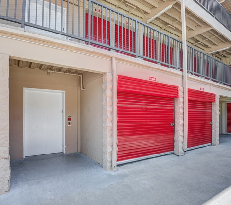 Security Public Storage- Huntington Beach - Huntington Beach, CA