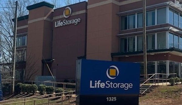 Life Storage - Charlotte, NC