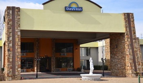 Days Inn - Tulsa, OK