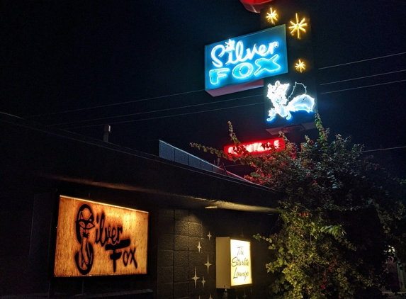 The Silver Fox Starlite Lounge - Bakersfield, CA