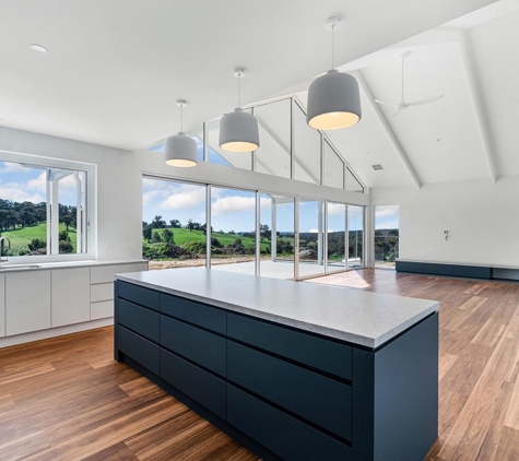 Glennburn Contracting - Junortoun, VIC