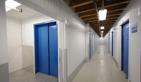 Security Public Storage- Oceanside - Oceanside, CA. Halfway & elevator