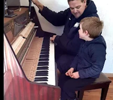 Fletcher Pianos - Belmont, NSW