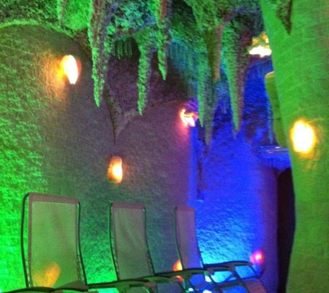 Galos Caves Spa - Chicago, IL
