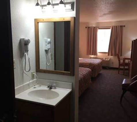 Americas Best Value Inn Grand Forks - Grand Forks, ND