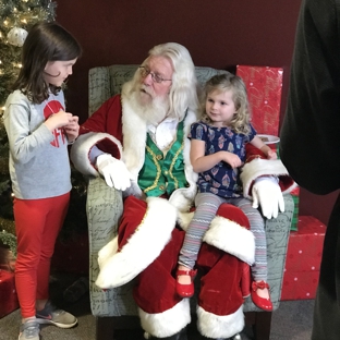 Pet Parties Plus - Grayson, GA. Have Santa at your Event!