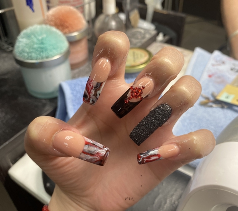 Yari nails, inc - Margate, FL