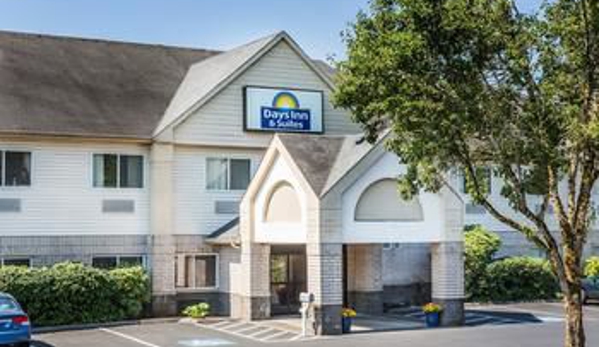 Days Inn & Suites by Wyndham Vancouver - Vancouver, WA