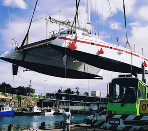 Nowra Cranes - South Nowra, NSW. We Are A Family Owned & Operated Company