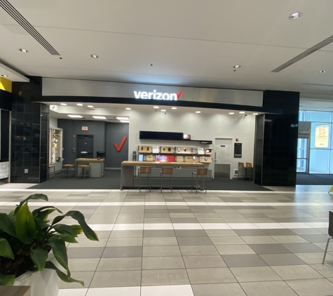 Verizon - Bay Shore, NY