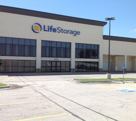 Life Storage - Kansas City - Kansas City, MO
