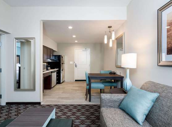 Homewood Suites by Hilton Fayetteville - Fayetteville, NC