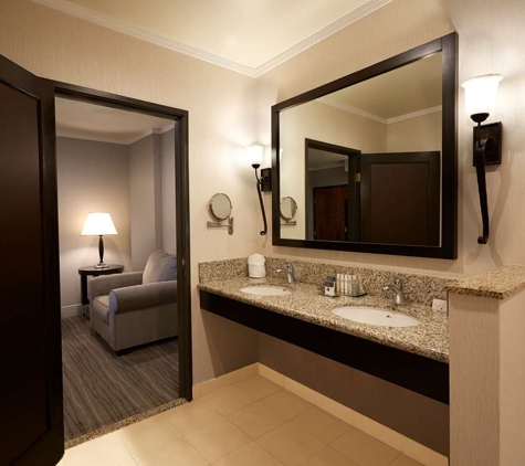 DoubleTree by Hilton Hotel Claremont - Claremont, CA