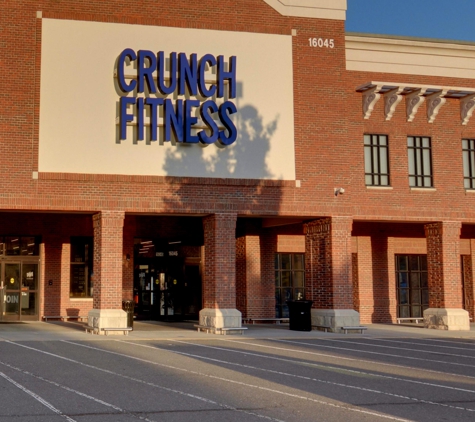 Family Dental Choice - Charlotte, NC. Crunch Fitness few paces away from Charlotte dentist Family Dental Choice
