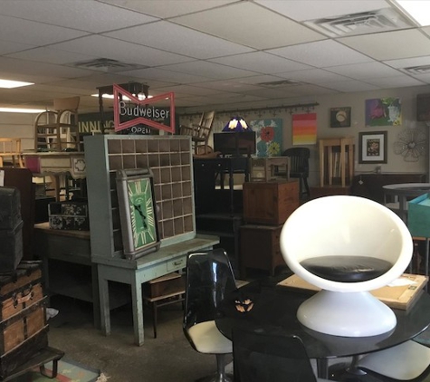 Southpaw Furniture Restoration - West Des Moines, IA