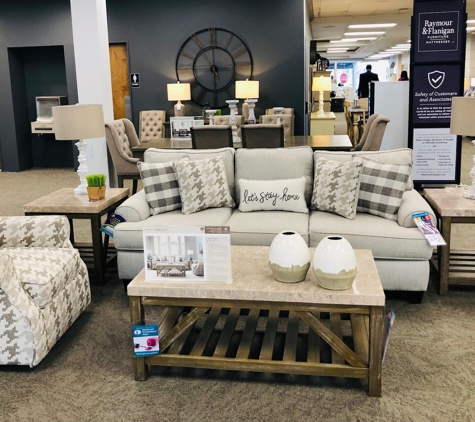 Raymour & Flanigan Furniture and Mattress Store - Iselin, NJ