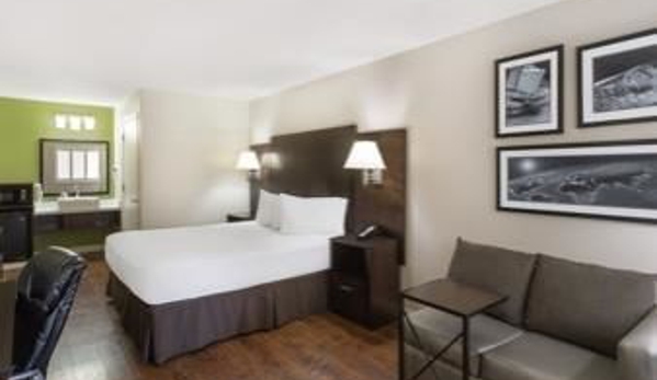 Baymont Inn & Suites - Modesto, CA