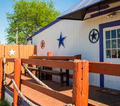 Pacific Star Restaurant & Oyster Bar - Austin, TX
