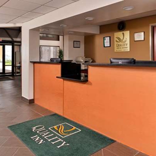 Quality Inn & Suites Matteson Near I-57 - Matteson, IL