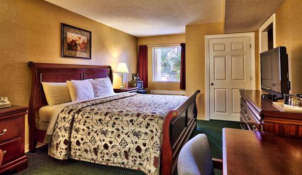 Econo Lodge - South Portland, ME