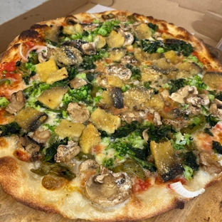 Privateers Pizza - Essex, CT