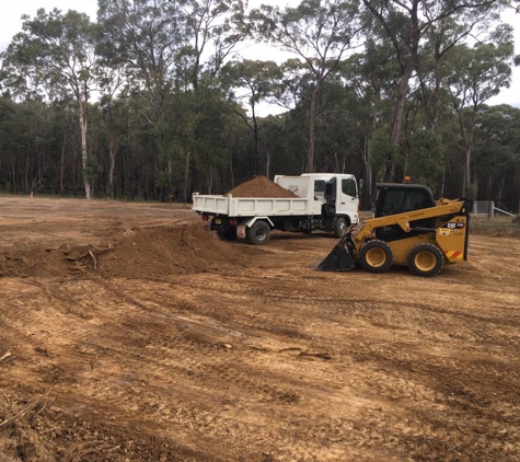 MAC Earthmoving