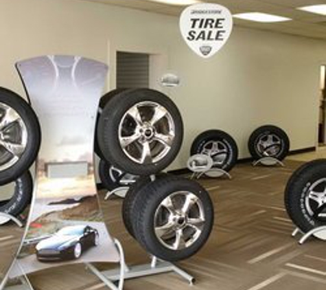 Hilltop Tire Service - Des Moines, IA