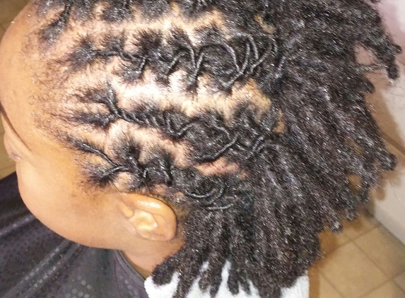 locs and natural hair - oakland, CA