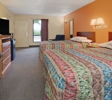 Days Inn by Wyndham Cincinnati East - Cincinnati, OH