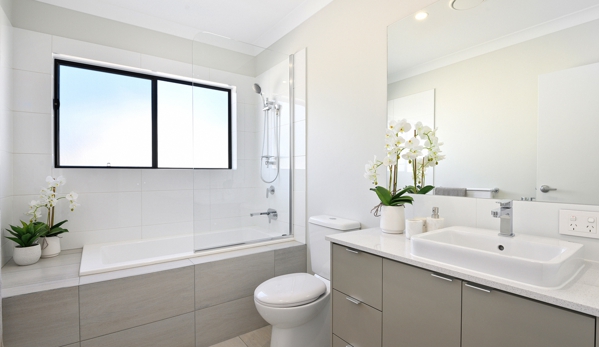 Bradnam's Windows & Doors - Mount St John, QLD. Fixed Shower Screen