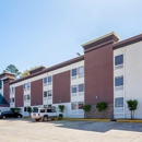 Quality Inn & Suites Near Six Flags East - Motels