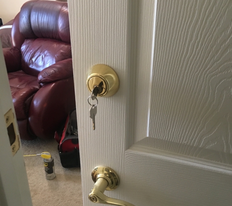 Quick Key Locksmith Las Vegas - Las Vegas, NV. install locks
