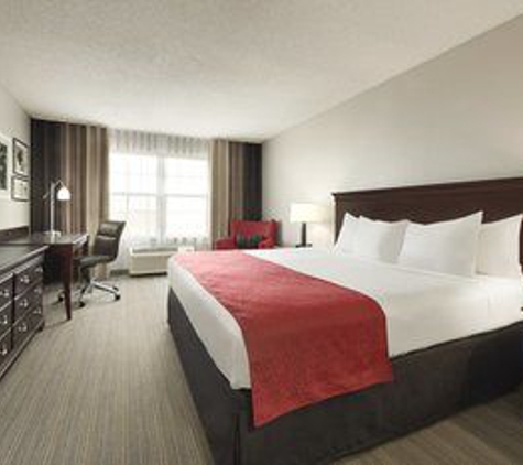 Country Inns & Suites - Kansas City, KS