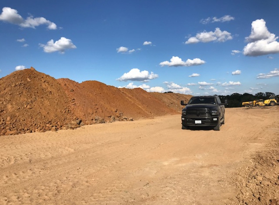 A QUALITY TRUCKING & DIRT SERVICES - houston, TX