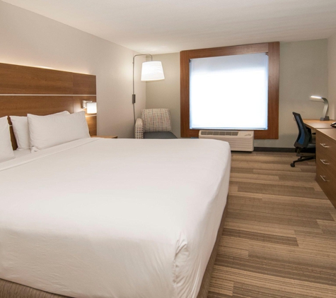 Holiday Inn Express & Suites Dallas-North Tollway (N Plano) - Plano, TX