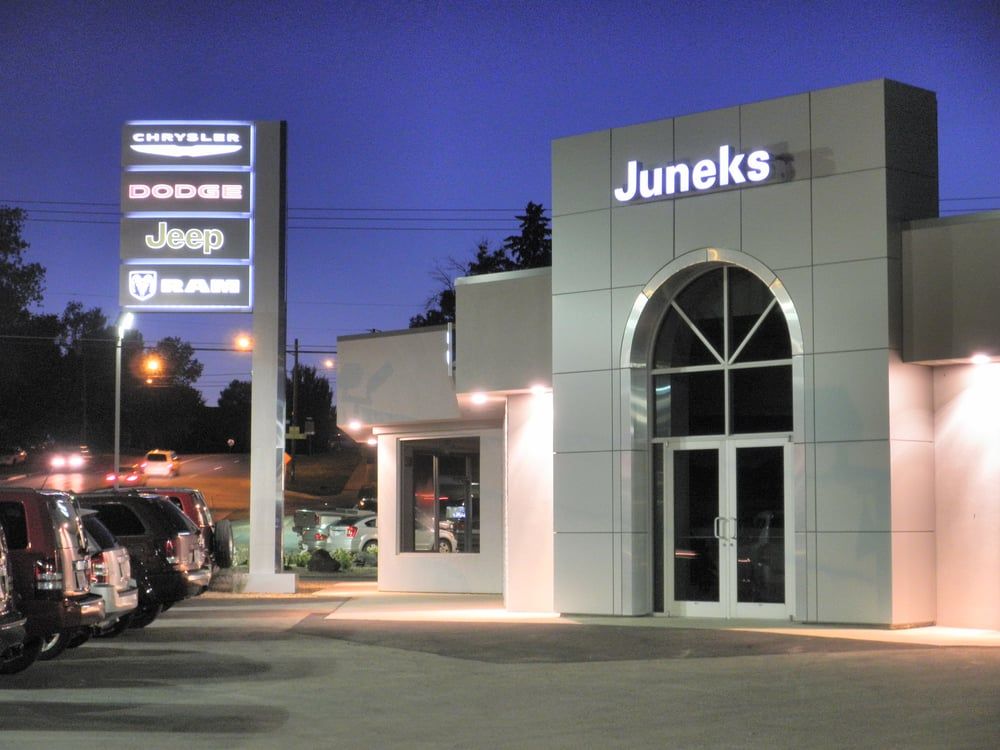 Juneks Chrysler Jeep Dodge RAM 644 W Jackson Blvd