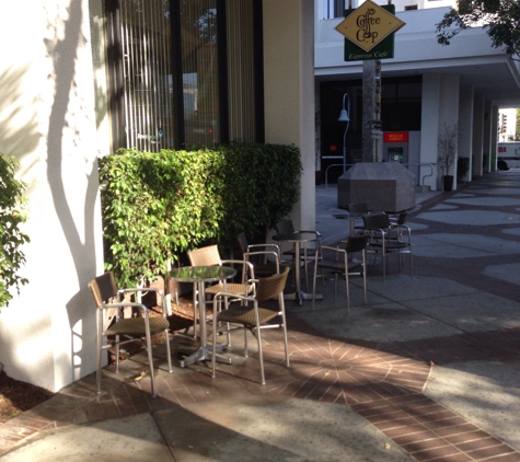Coffee Cup of Glendale - Glendale, CA. Small outdoor area for your coffee enjoyment