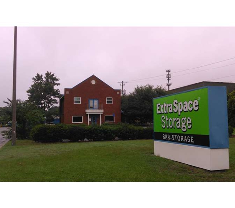 Extra Space Storage - Savannah, GA