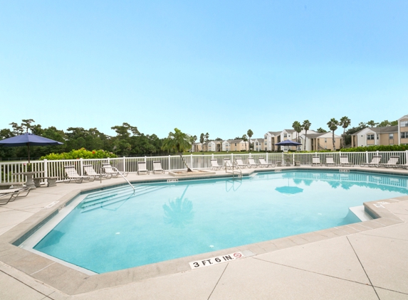 Heron Park Apartments - Naples, FL