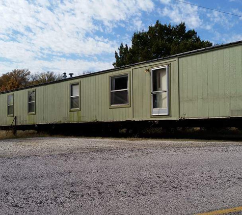 Chris mobile home transport llc - groesbeck, TX