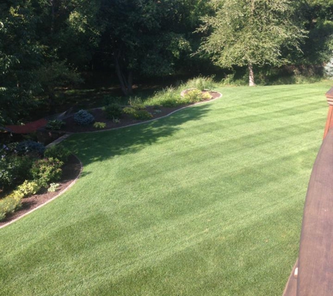 Country Club Lawn Care & Landscape - Marion, IA
